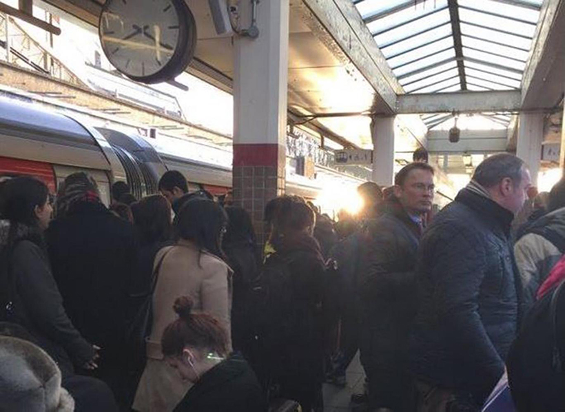 задержки в лондонском метро